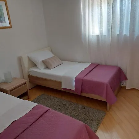 Nyaraló Kuca Za Odmor *
