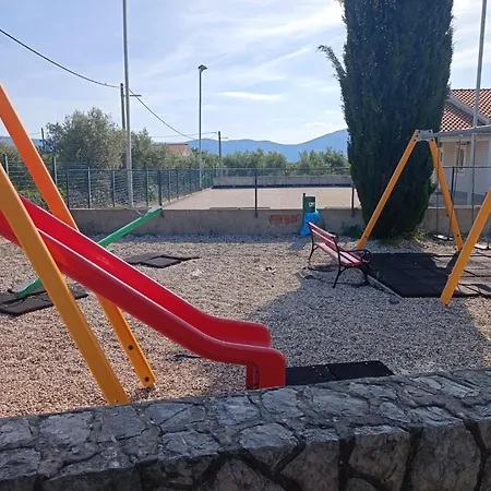 Kuca Za Odmor Nyaraló